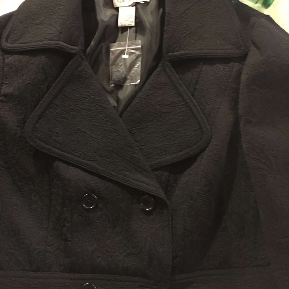 Newport News-Cropped  blk/double breasted jacket. - Picture 4 of 10
